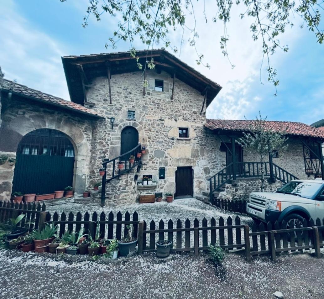 Little Tower Villa Potes Exterior photo